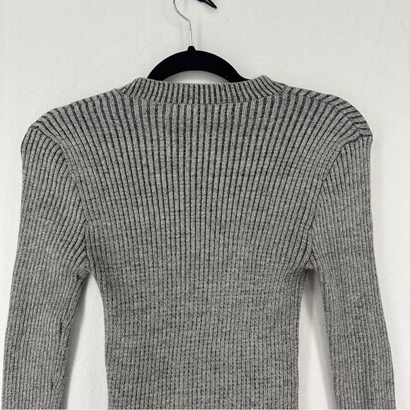 Forever 21 Tight Cropped Crewneck Sweater Size M Grey - Picture 8 of 9